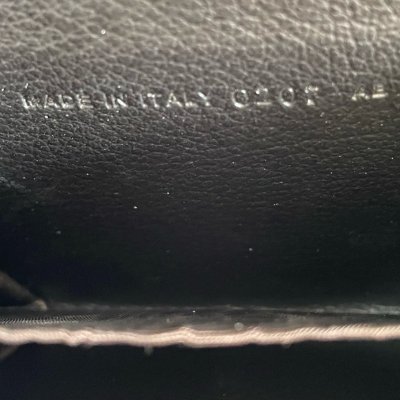 Dunhill Authentic, Vintage, and Elegant Coin Purse/Card Holder - Picture 7 of 12